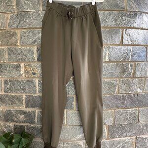 Lululemon On the Fly Jogger